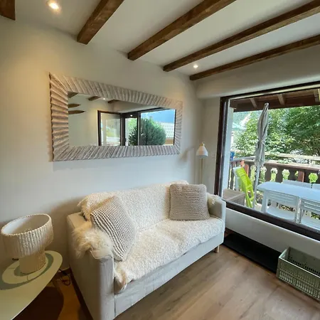 T4 Champagny, Terrasse Au Calme *