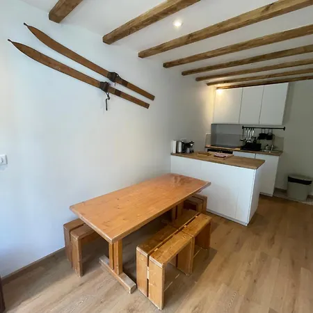 Apartment T4 Champagny, Terrasse Au Calme *