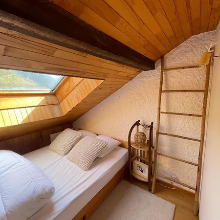 T4 Champagny, Terrasse Au Calme *